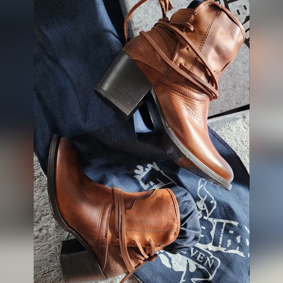 Freebird Casey by Steven - Picture 3 of 11